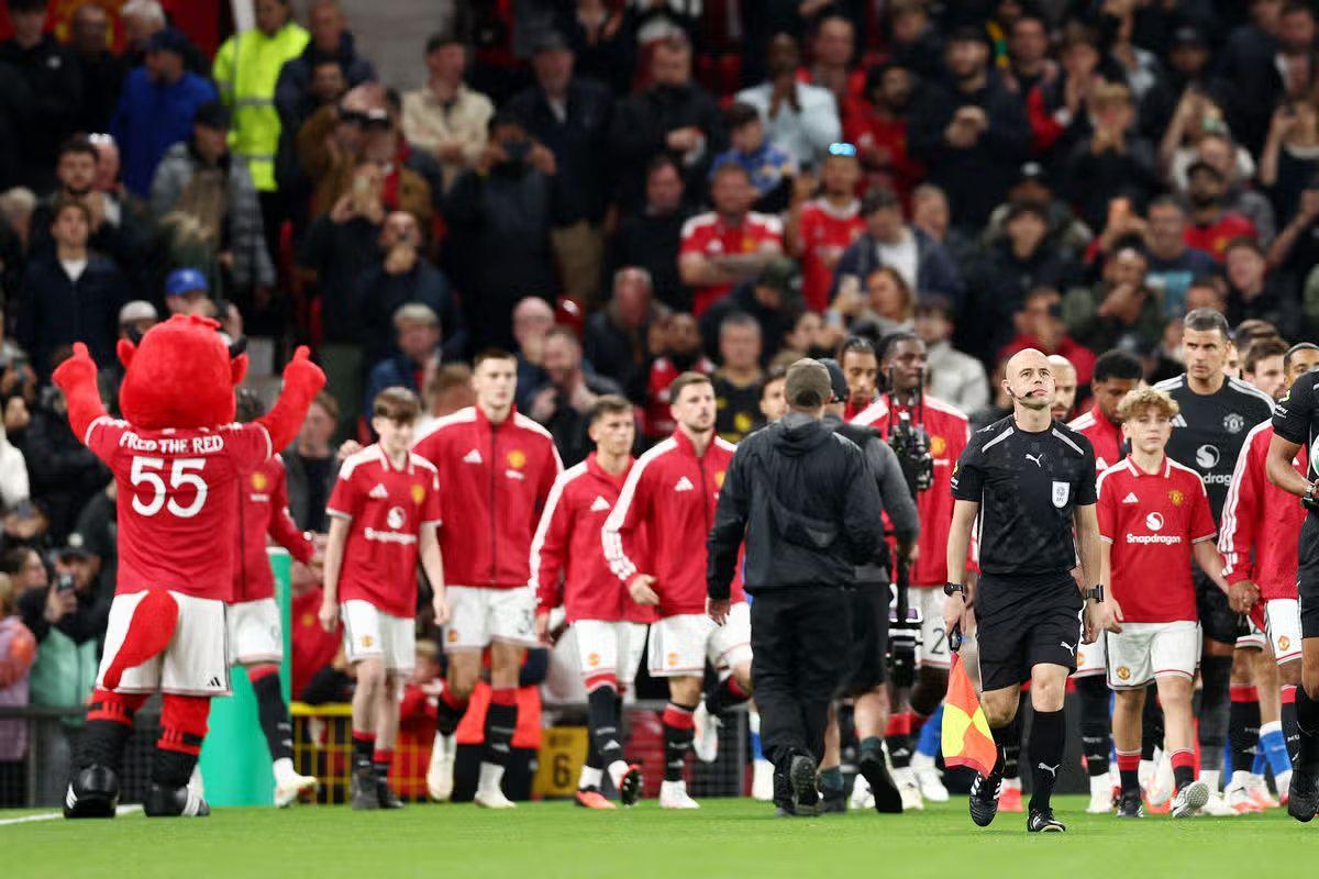 Góc Nhìn 11WIN: Manchester Evening News: De Ligt đã gần hồi phụ